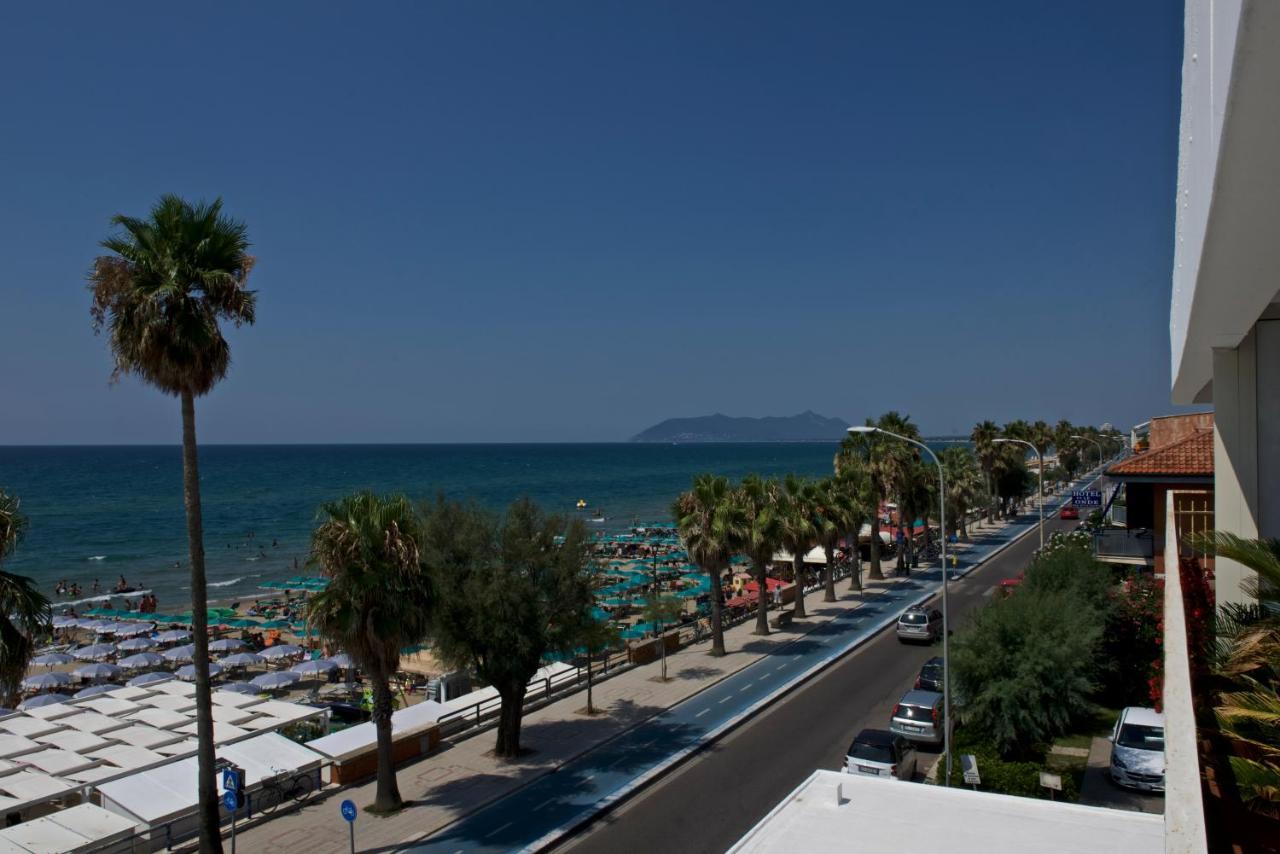 Hotel Ristorante Centosedici Terracina Exterior foto