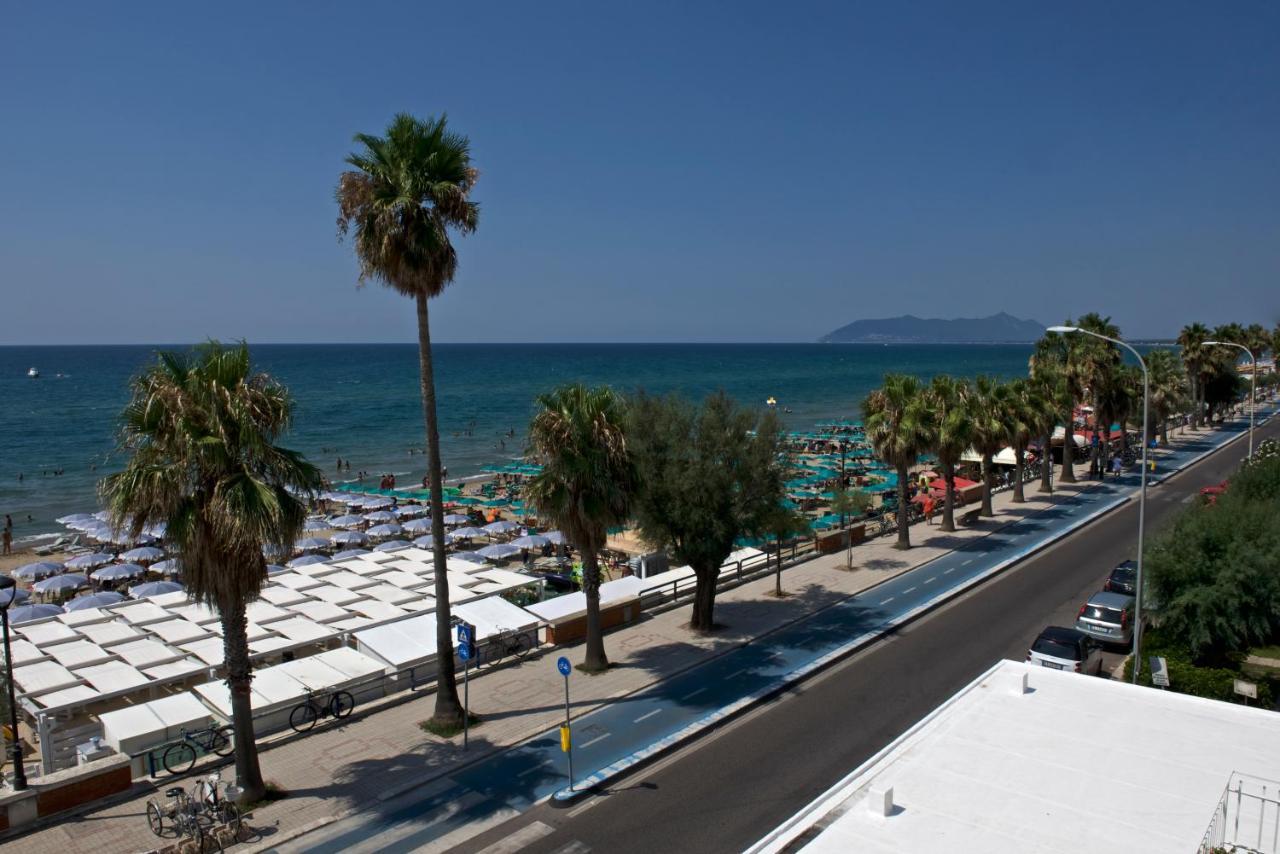 Hotel Ristorante Centosedici Terracina Exterior foto